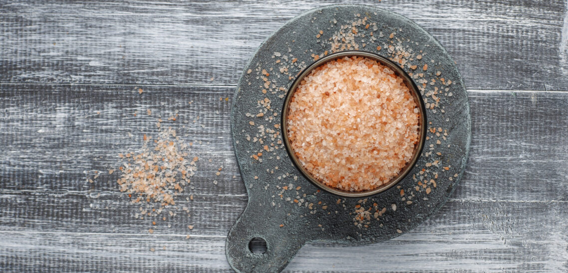 Himalayan pink salt,top view Pink salt or black salt? Color matters!
